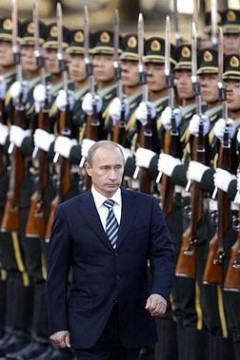 普京的政坛谜棋：王车换位